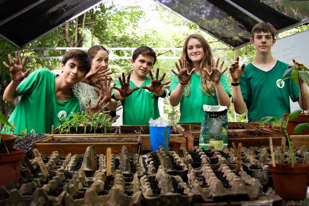 Futuro Verde: We Grow and Learn in Harmony with Nature