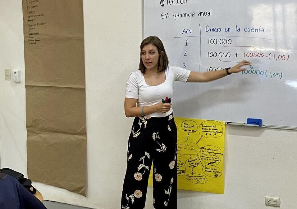 Carta #12: Reclutamiento exitoso de Profesora de Matemáticas para Secundaria – Daniela Sandi Castella | Letter #12: Successful High School Math Teacher Recruitment – Daniela Sandi Castella